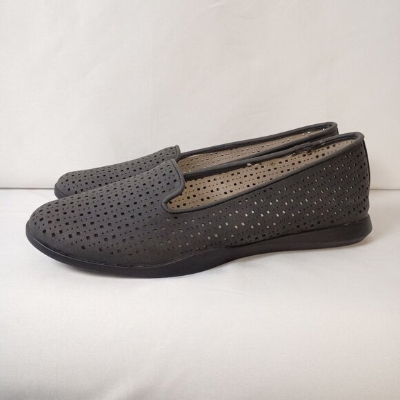 Cliffs by White Mountain Paula Perforated Flats Womens 9.5 Black Slip On NWOB - Picture 7 of 10